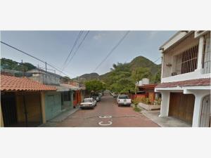 Casa en remate en Padre Hidalgo, Manzanillo, Colima