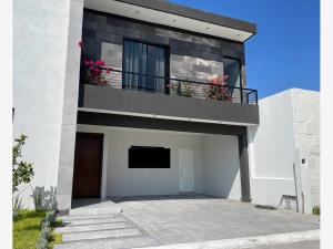 Casa en venta en Los Viñedos, Torreón — foto 2 de 40
