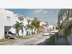 Casa en remate en Nuevo Salagua, Manzanillo, Colima