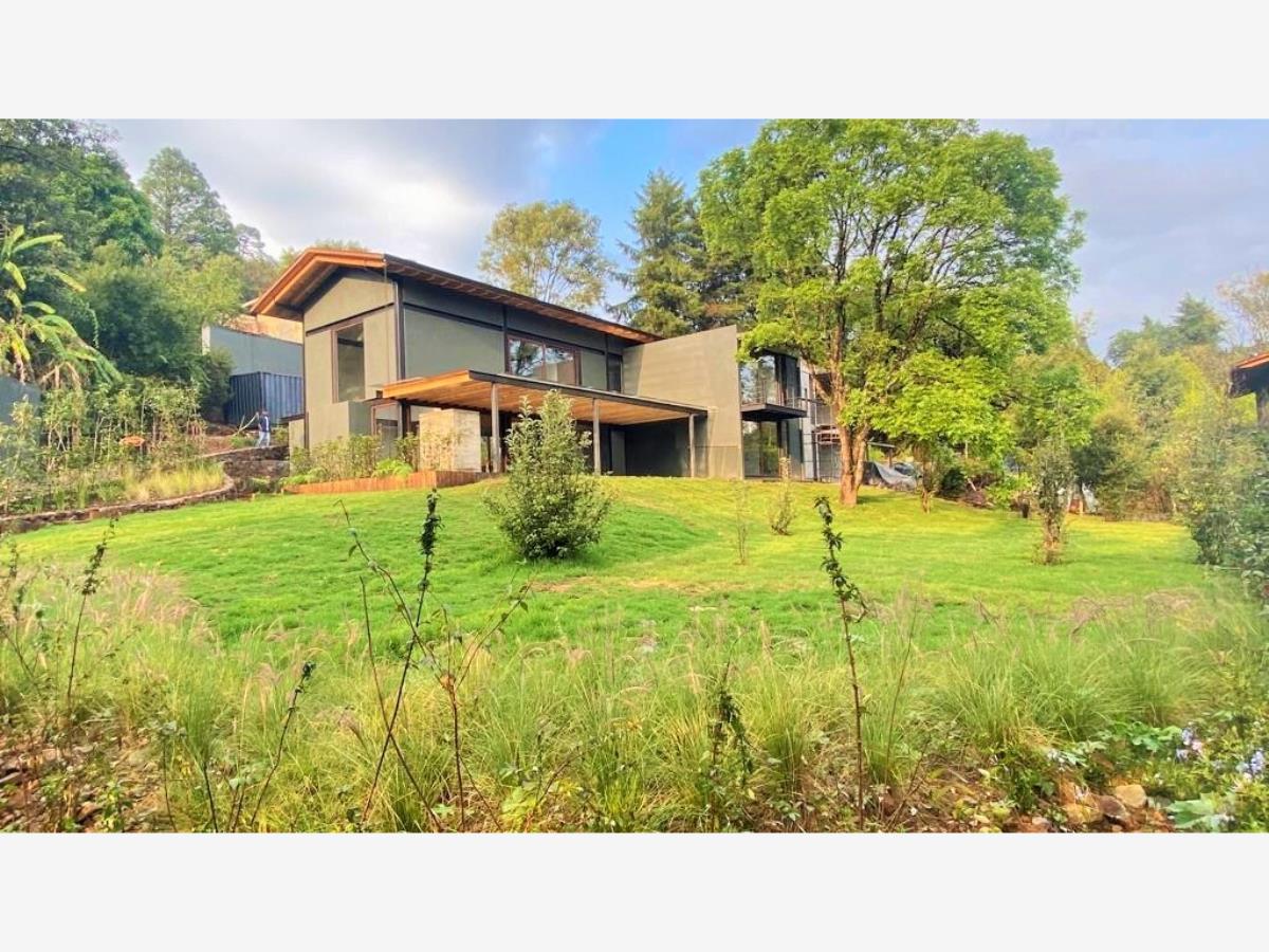 Casa en venta en Valle de Bravo, Valle de Bravo — foto 1 de 20