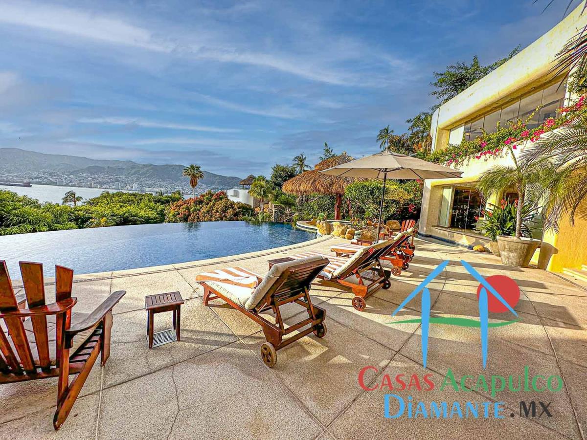 Casa en renta vacacional con vista al mar, alberca privada y lujo para disfrutar en grande Casa en renta vacacional con vista al mar, alberca privada y lujo para disfrutar en grande