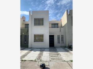 Casa en venta en Residencial los Olivos, Tepic — foto 2 de 10