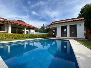 Casa en venta en Lomas de Cocoyoc, Atlatlahucan, Morelos Casa en venta en Lomas de Cocoyoc, Atlatlahucan, Morelos