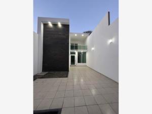 Casa en Otilio Montaño, Cuautla, Morelos