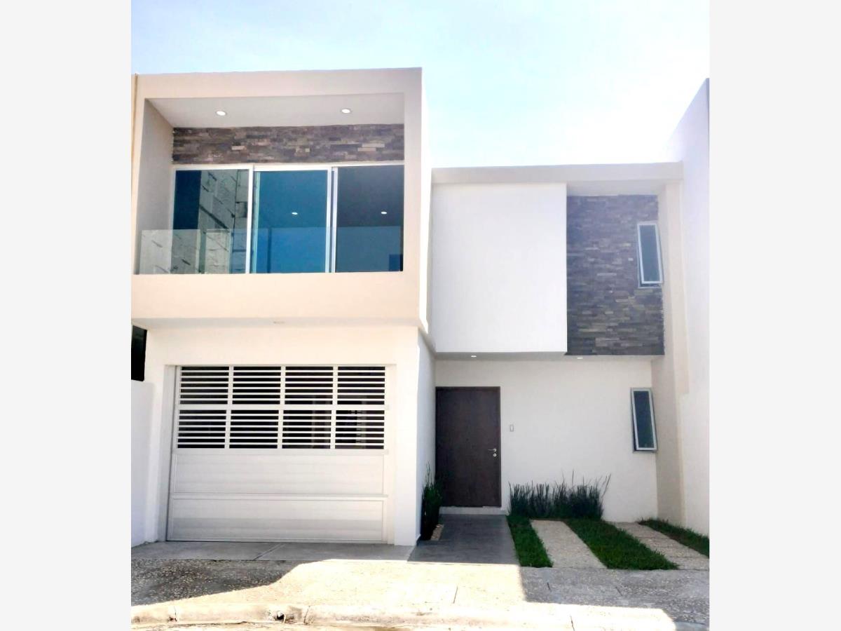 Casa en venta en Lomas de la Rioja, Alvarado — foto 1 de 18