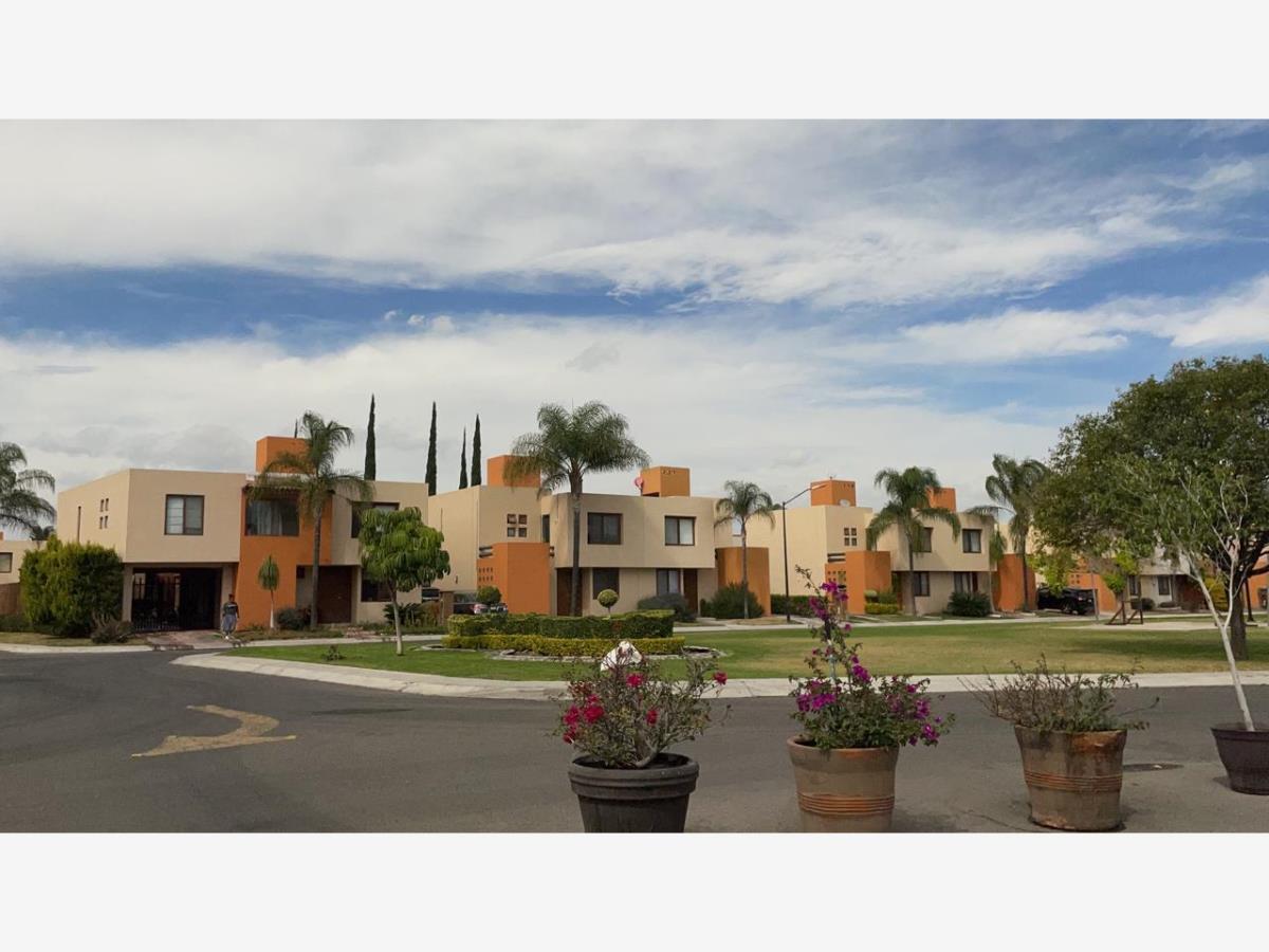 Casa en venta en Puerta Real, Corregidora — foto 1 de 18