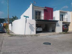Casa en renta en Blancas Mariposas, Paraíso — foto 2 de 14