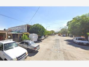 Casa en venta en INFONAVIT Nueva California, Torreón — foto 3 de 13