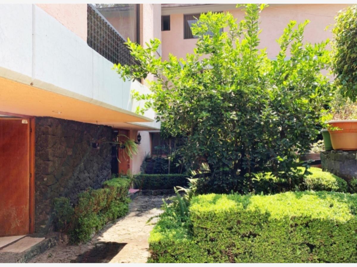 Casa en venta en Bosques de Tetlameya, Coyoacán — foto 1 de 25
