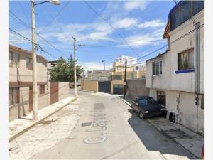 Casa en venta en Plazas de San Buenaventura, Toluca — foto 3 de 4