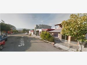 Casa en remate en Sol del Pacifico, Manzanillo, Colima