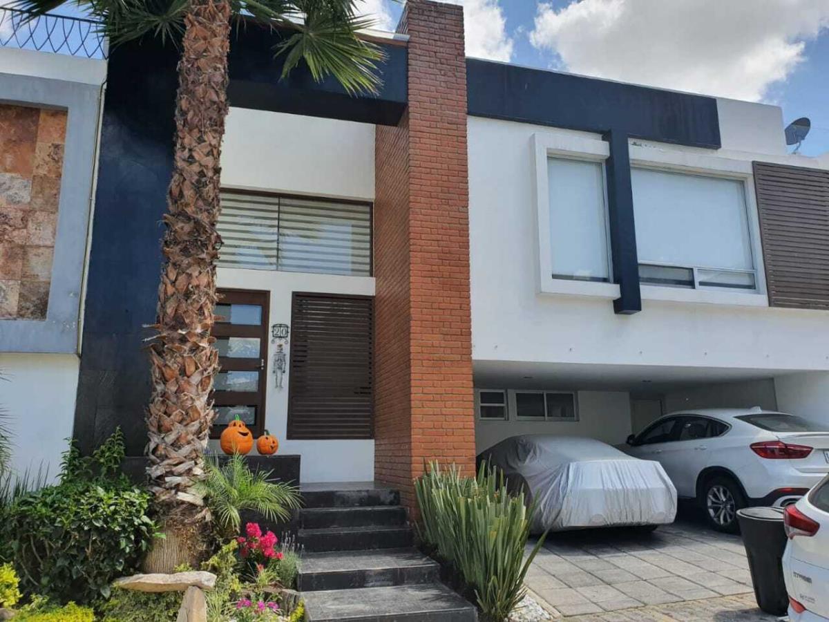 Casa en venta en Lomas de Angelópolis, San Andrés Cholula — foto 1 de 38