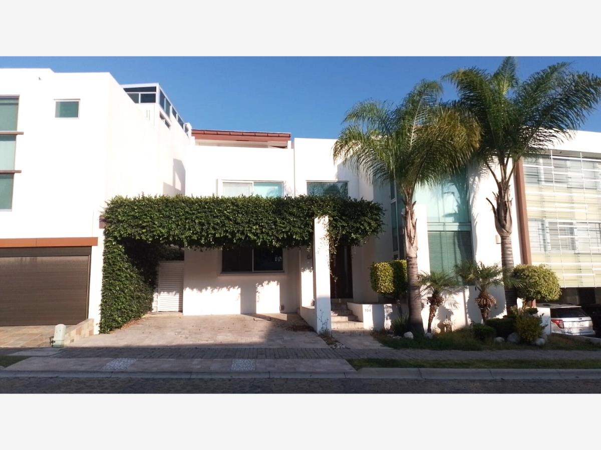 Casa en venta en Lomas de Angelópolis, San Andrés Cholula — foto 1 de 51
