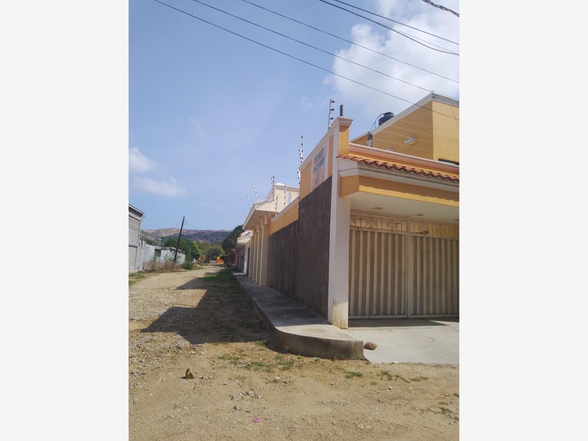 Casa en venta en Miguel Hidalgo Poniente, Salina Cruz — foto 1 de 2