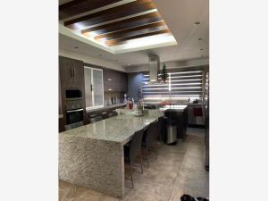 Casa en venta en Real del Nogalar, Torreón — foto 3 de 17