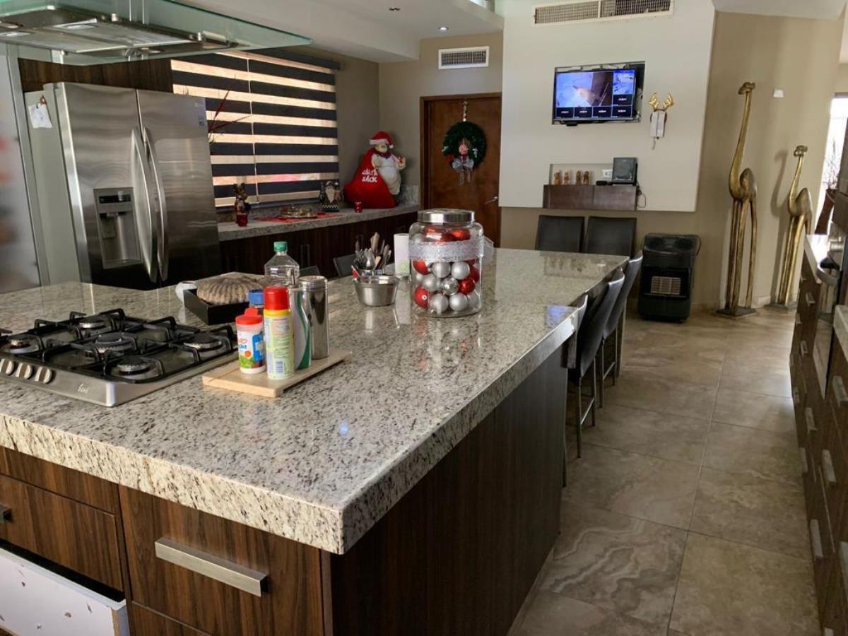 Casa en venta en Real del Nogalar, Torreón — foto 1 de 17