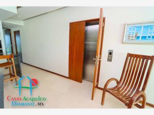 Departamento en venta en Playa Diamante, Acapulco de Juárez — foto 2 de 73