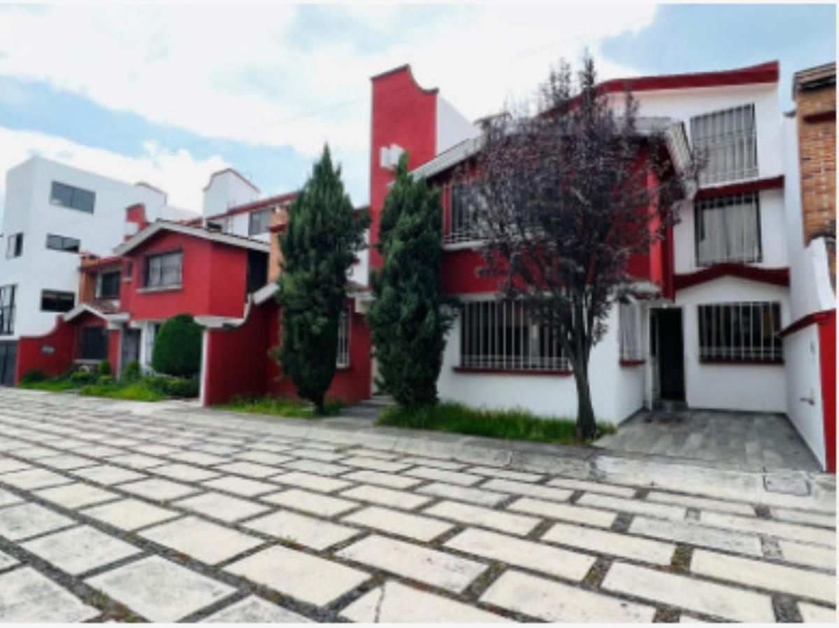 Casa en venta en Rinconada San Carlos, Metepec — foto 1 de 17
