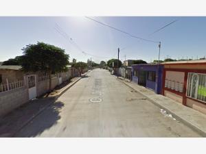 Casa en venta en Lucio Cabañas, Juárez — foto 2 de 4