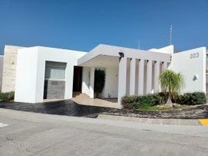 Casa en venta en Jardines del Campestre, León — foto 2 de 53