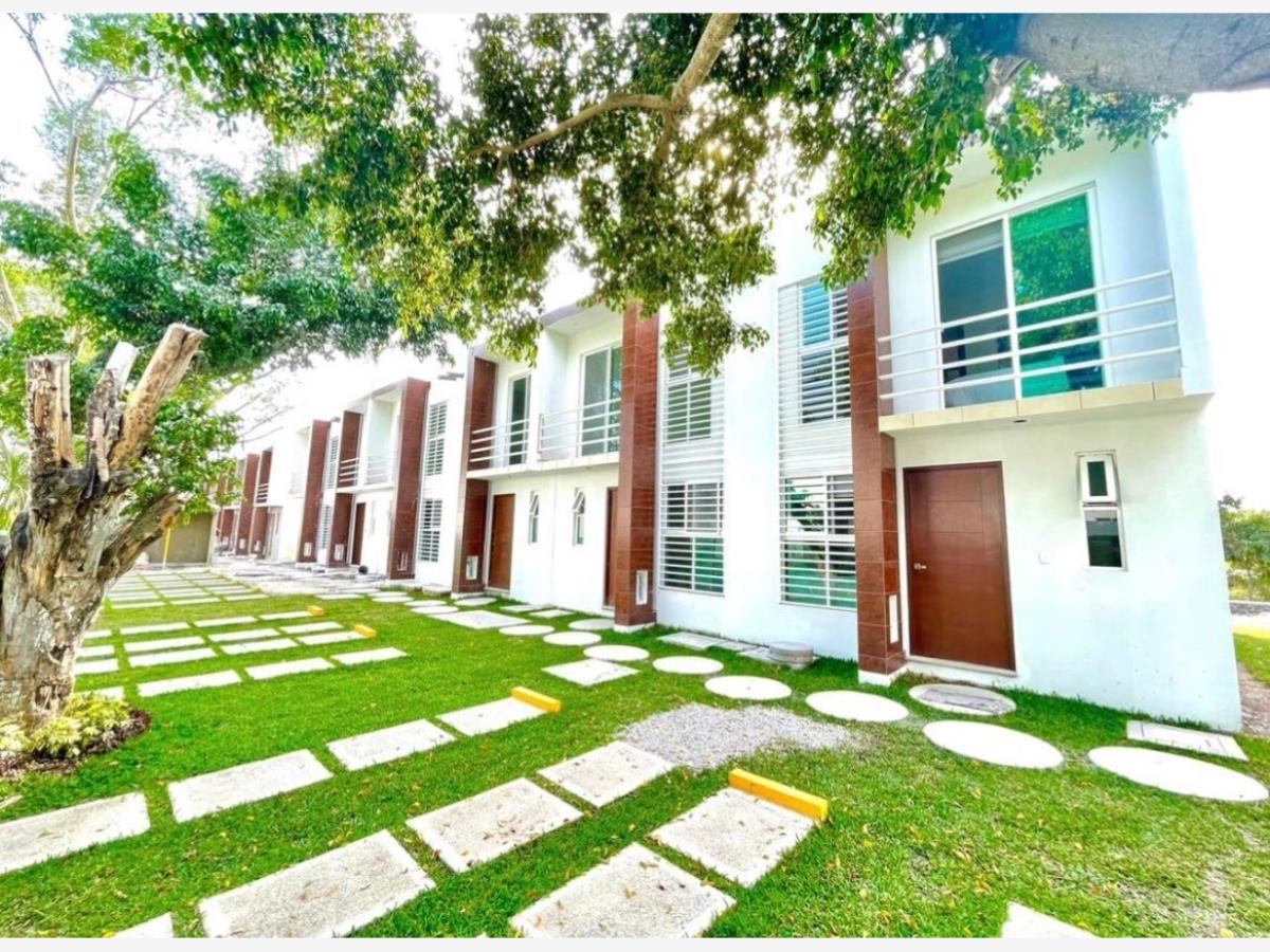Casa en venta en Lomas de Jiutepec, Jiutepec — foto 1 de 9