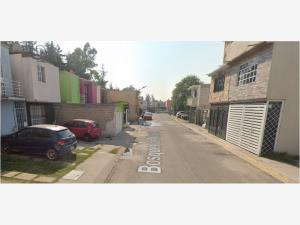 Casa en venta en El Bosque Tultepec, Tultepec — foto 2 de 4