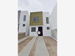 Casa en venta en Aztlan, Playas de Rosarito, Baja California Casa en venta en Aztlan, Playas de Rosarito, Baja California