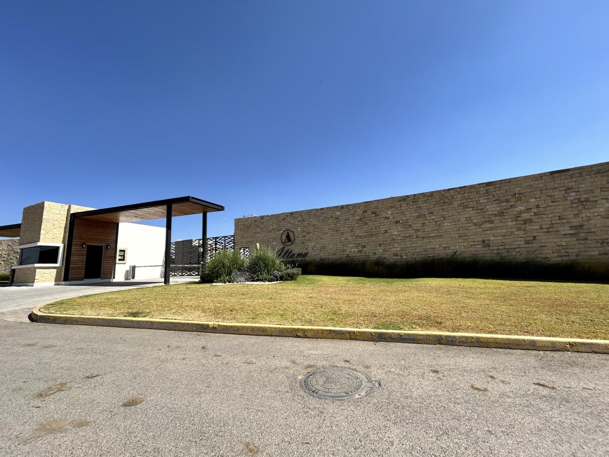 Terreno en venta en Santa Maria Coronango, Coronango — foto 1 de 30