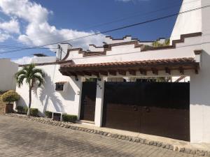 Casa en venta en Lomas de Atzingo, Cuernavaca — foto 2 de 23