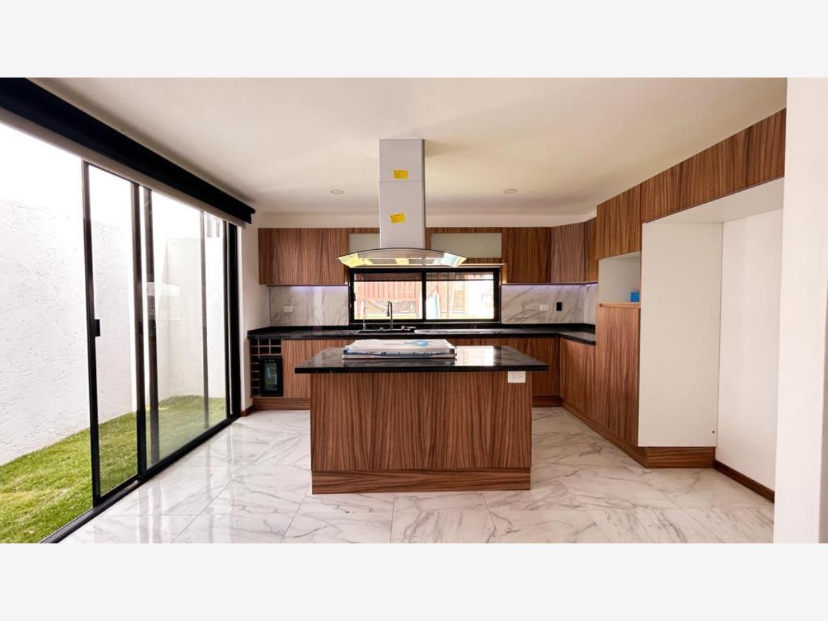 Casa en venta en Santa Barbara Almoloya, San Pedro Cholula — foto 1 de 11