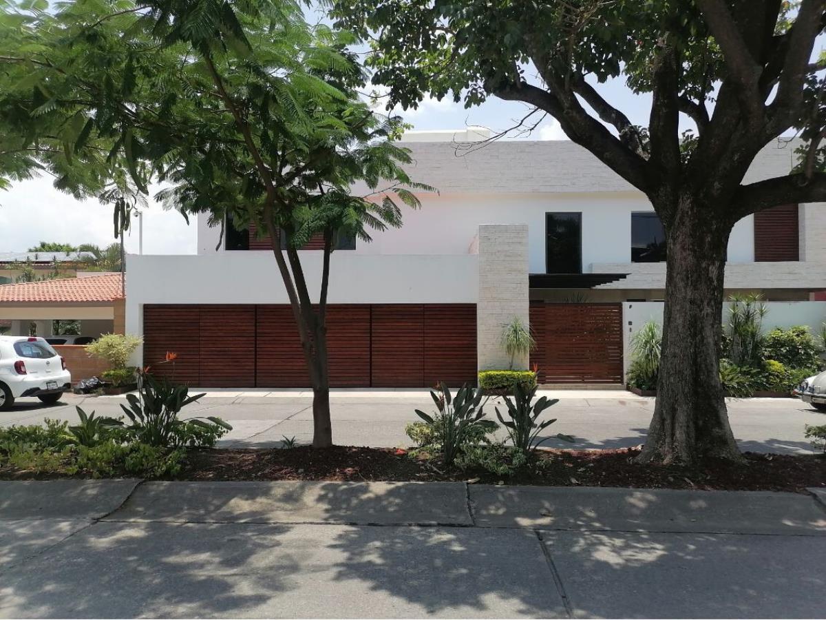 Casa en renta en Club de golf Tabachines, Cuernavaca — foto 1 de 21