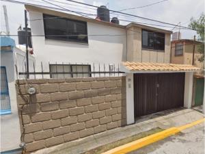 Casa en venta en Viveros del Valle, Tlalnepantla de Baz — foto 2 de 10