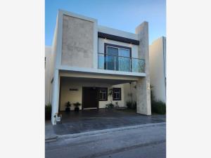 Casa en venta en Santa Bárbara, Torreón — foto 2 de 13