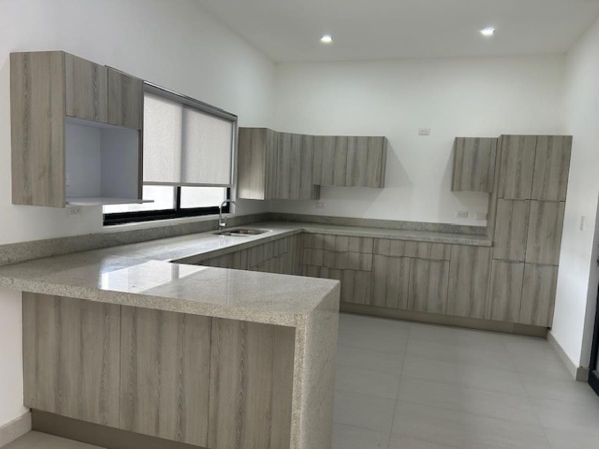 Casa en venta en Altozano la Nueva Laguna, Gómez Palacio — foto 1 de 29