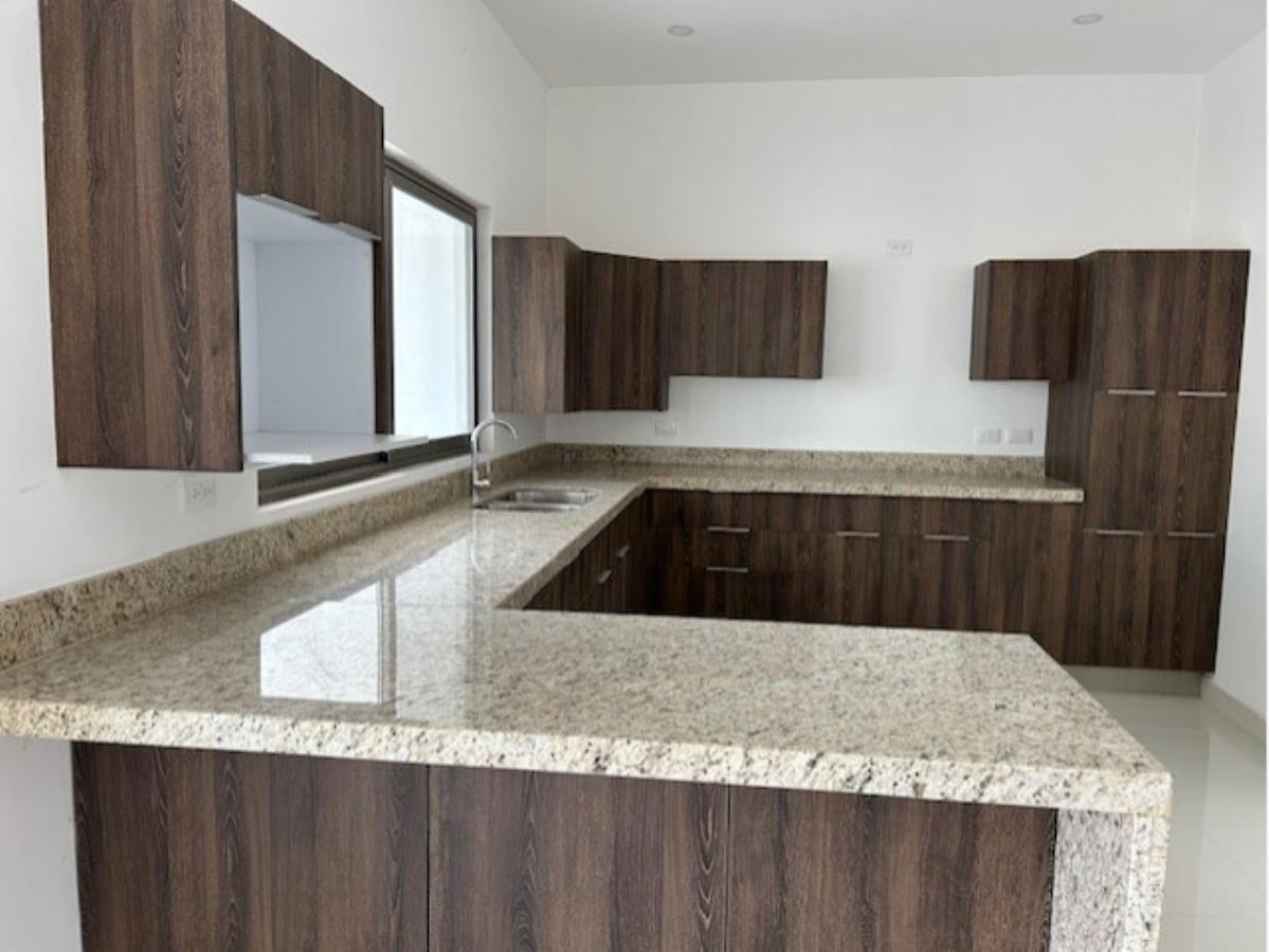 Casa en Venta en Altozano la Nueva Laguna, Gómez Palacio, Durango