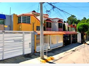 Casa en venta en Valle Dorado, Tlalnepantla de Baz — foto 2 de 12