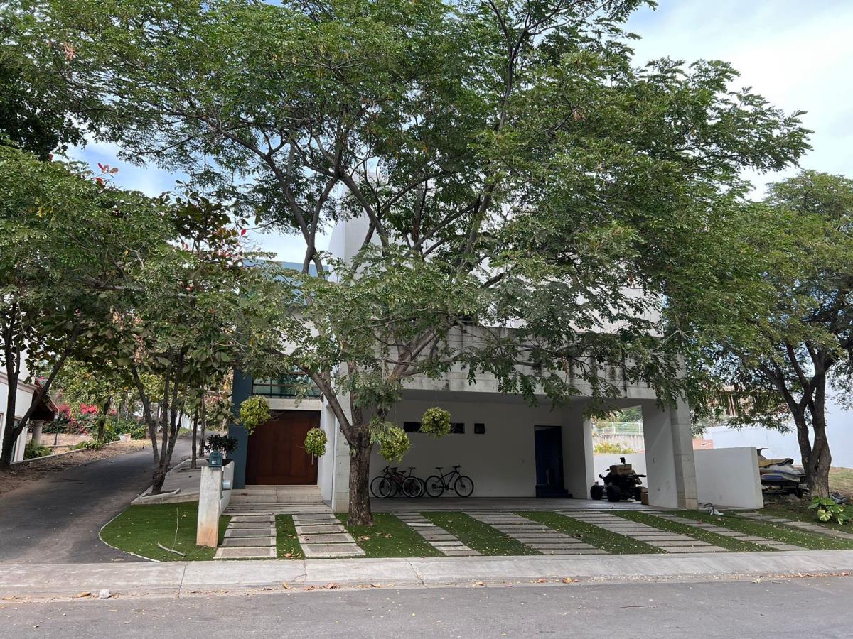 Casa en venta en La Primavera, Culiacán — foto 1 de 23