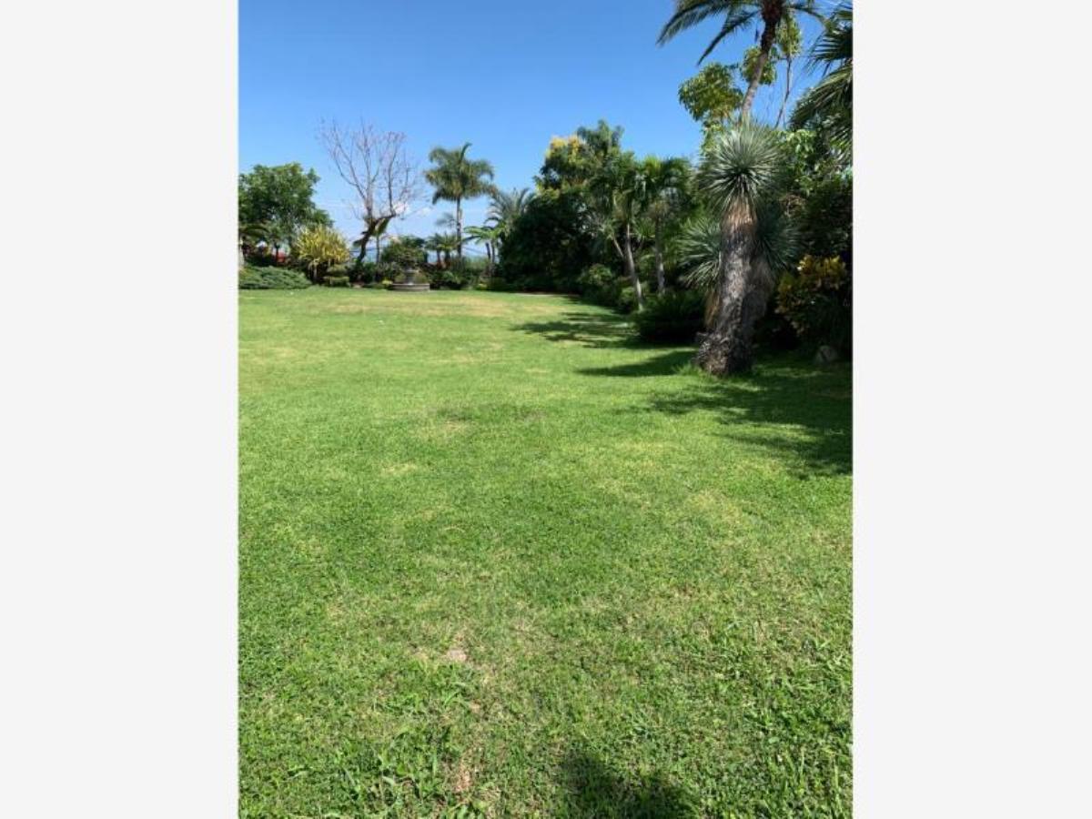 Terreno en venta en Lomas de Tzompantle, Cuernavaca — foto 1 de 13