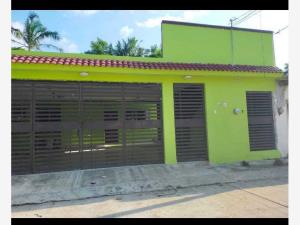 Casa en renta en Lazaro Cardenas, Paraíso — foto 2 de 9