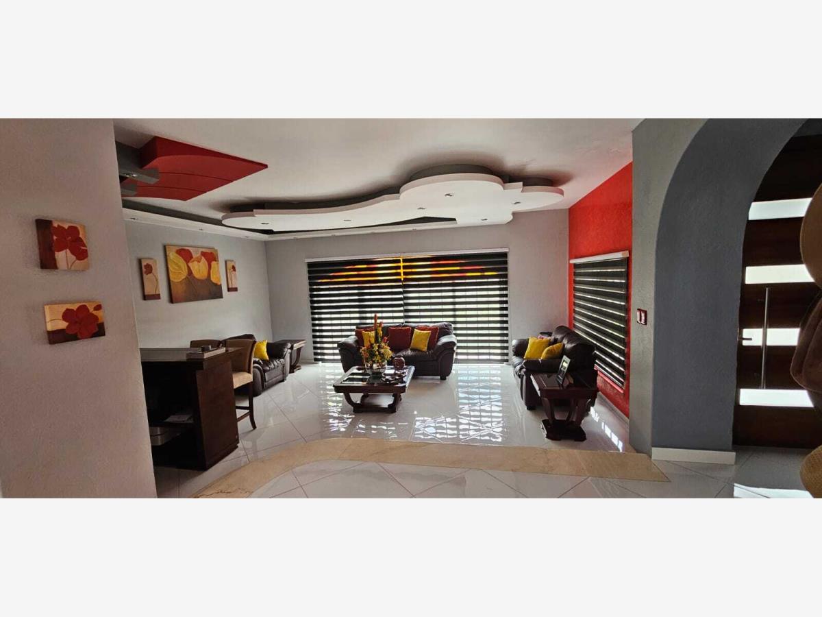 Casa en venta en Cortijo de San Agustin, Tlajomulco de Zúñiga — foto 1 de 37