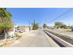 Casa en venta en Hacienda Santa Fe, Tlajomulco de Zúñiga — foto 2 de 7