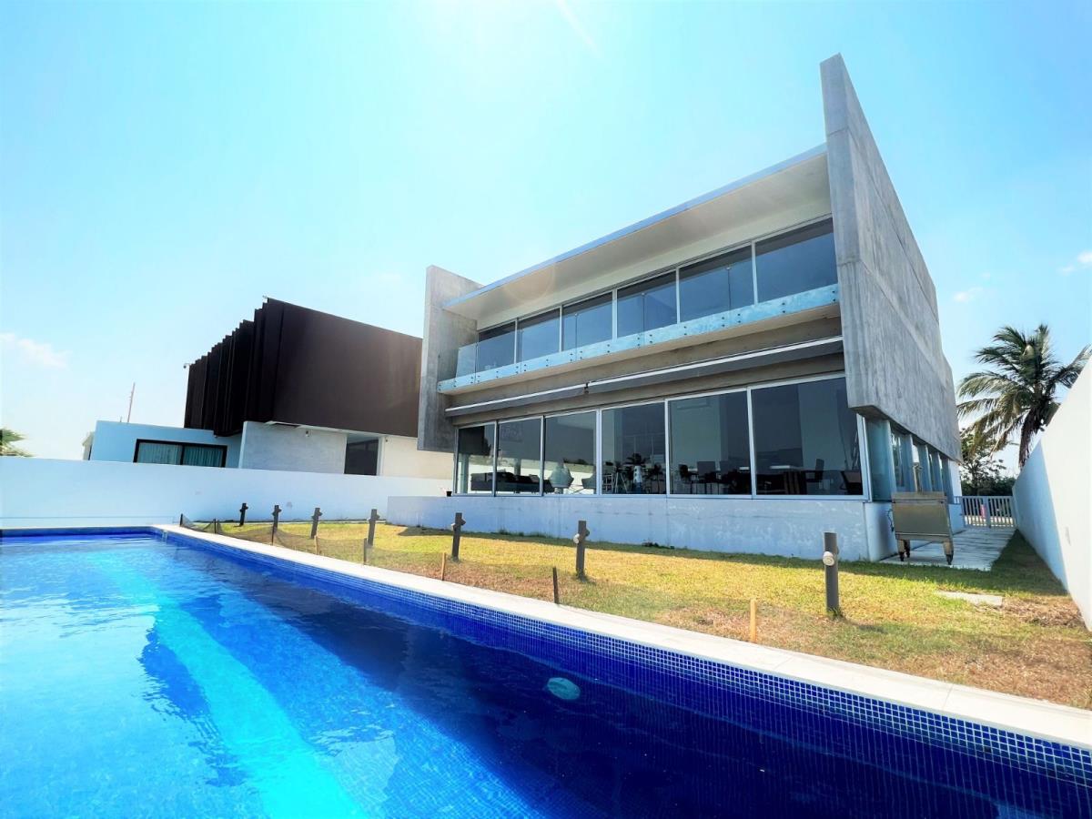 Casa en venta en Lomas del Dorado, Boca del Río — foto 1 de 43