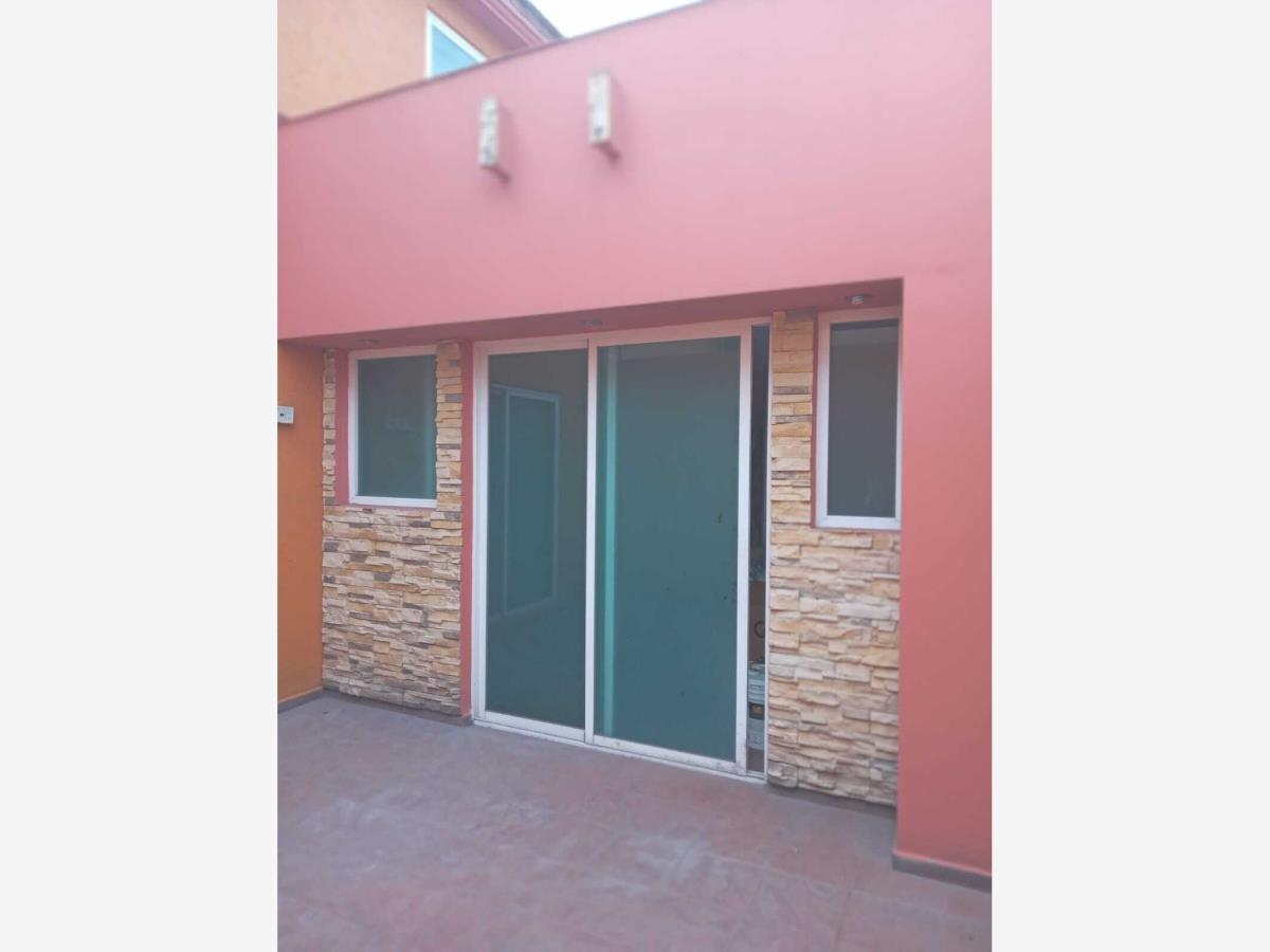 Casa en venta en Hacienda La Galia, Toluca — foto 1 de 26