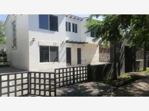 Casa en renta en Huertas del Llano, Jiutepec, Morelos