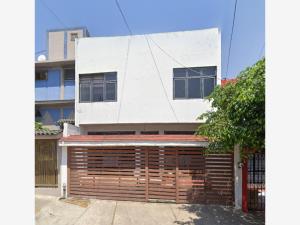 Casa en Jardines de La Cruz 1a. Sección, Guadalajara, Jalisco