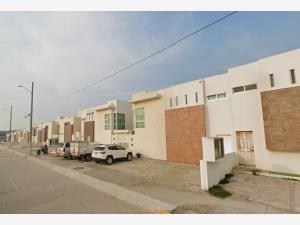 Casa en Pensiones Del Estado, Coatzacoalcos, Veracruz de Ignacio de la Llave