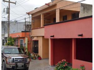 Casa en venta en Jardines Coloniales, Reynosa — foto 2 de 15