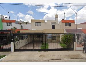 Casa en Jardines Alcalde, Guadalajara, Jalisco