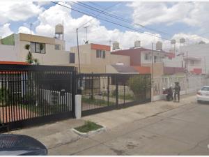 Casa en venta en Jardines Alcalde, Guadalajara — foto 3 de 9