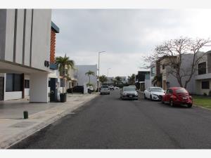 Casa en venta en Lomas de la Rioja, Alvarado — foto 2 de 14
